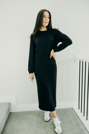 THE ARDEN IN BLACK