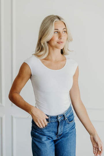 LAYERING CAP SLEEVE IN WHITE