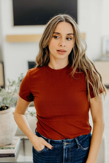 SHORT SLEEVE RIBBED TEE IN SMOKED PAPRIKA FINAL SALE