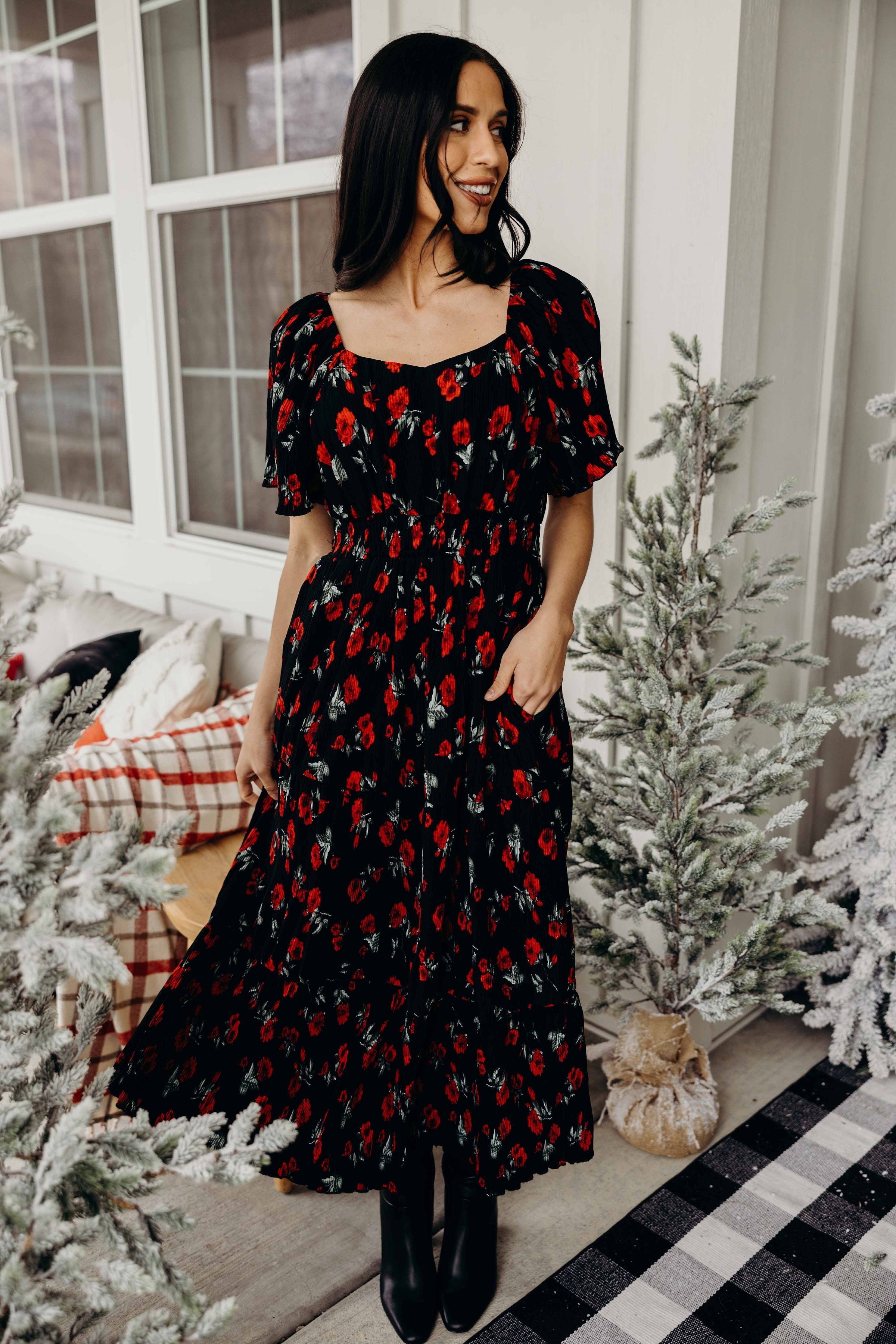 THE DARCI IN SCARLET BLOOM