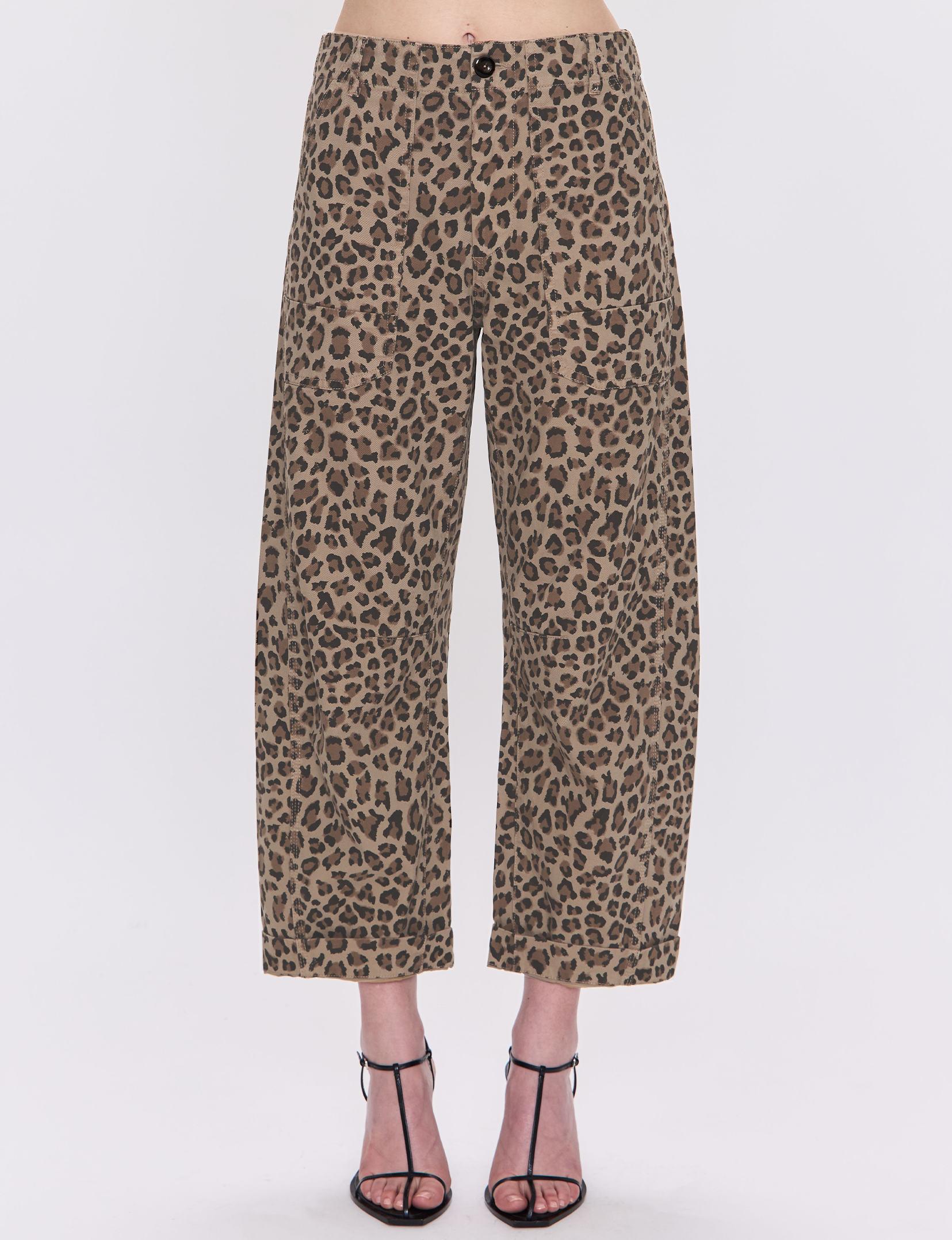 Tori Pant, Feline