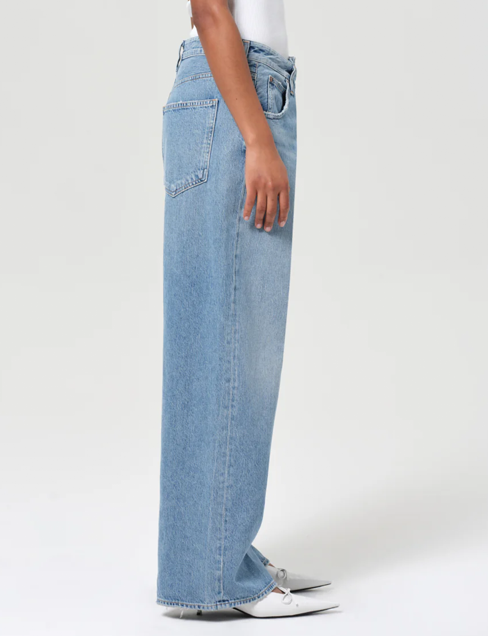 Vana Fold Jean, Mantra