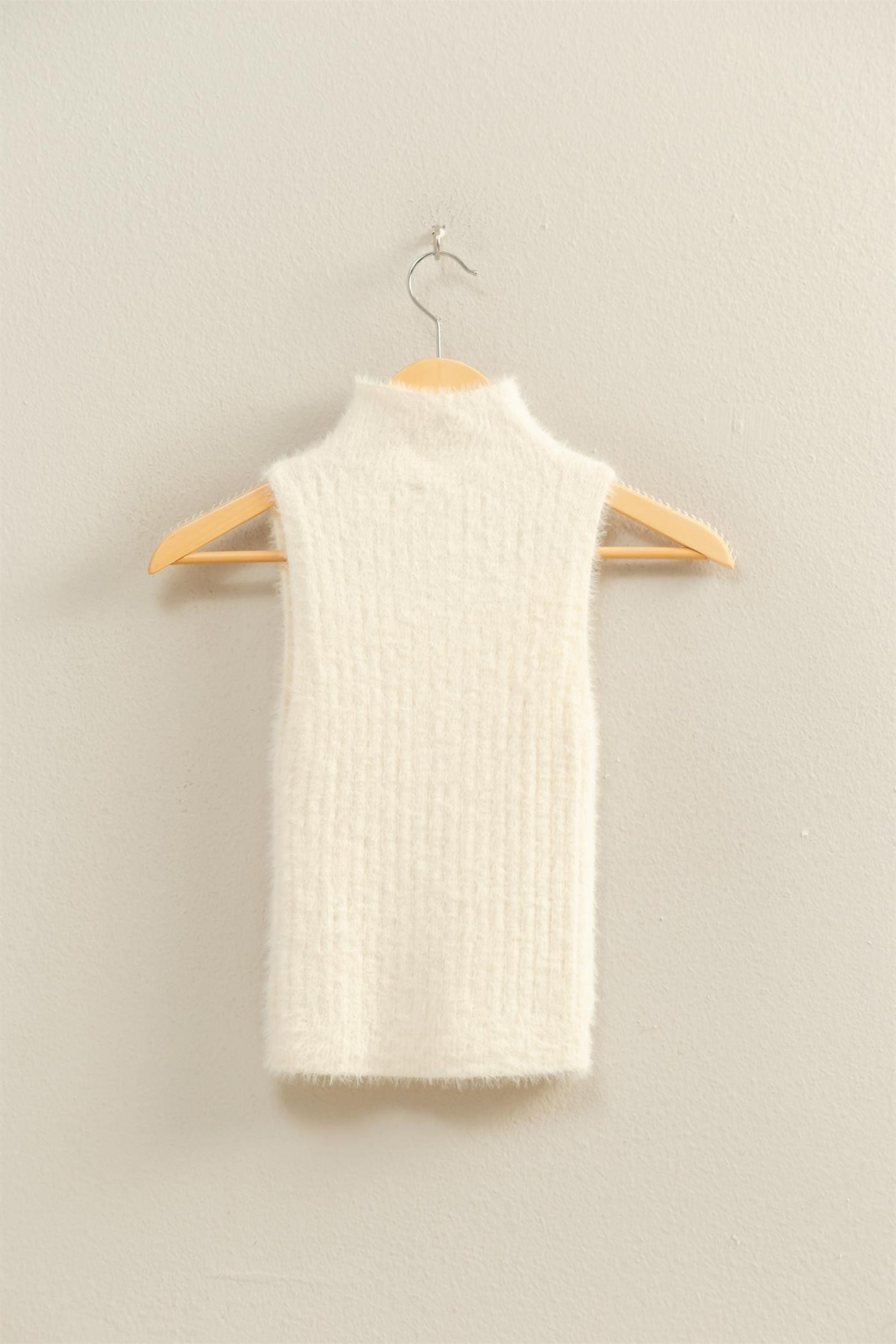 Chandler Sleeveless Turtleneck