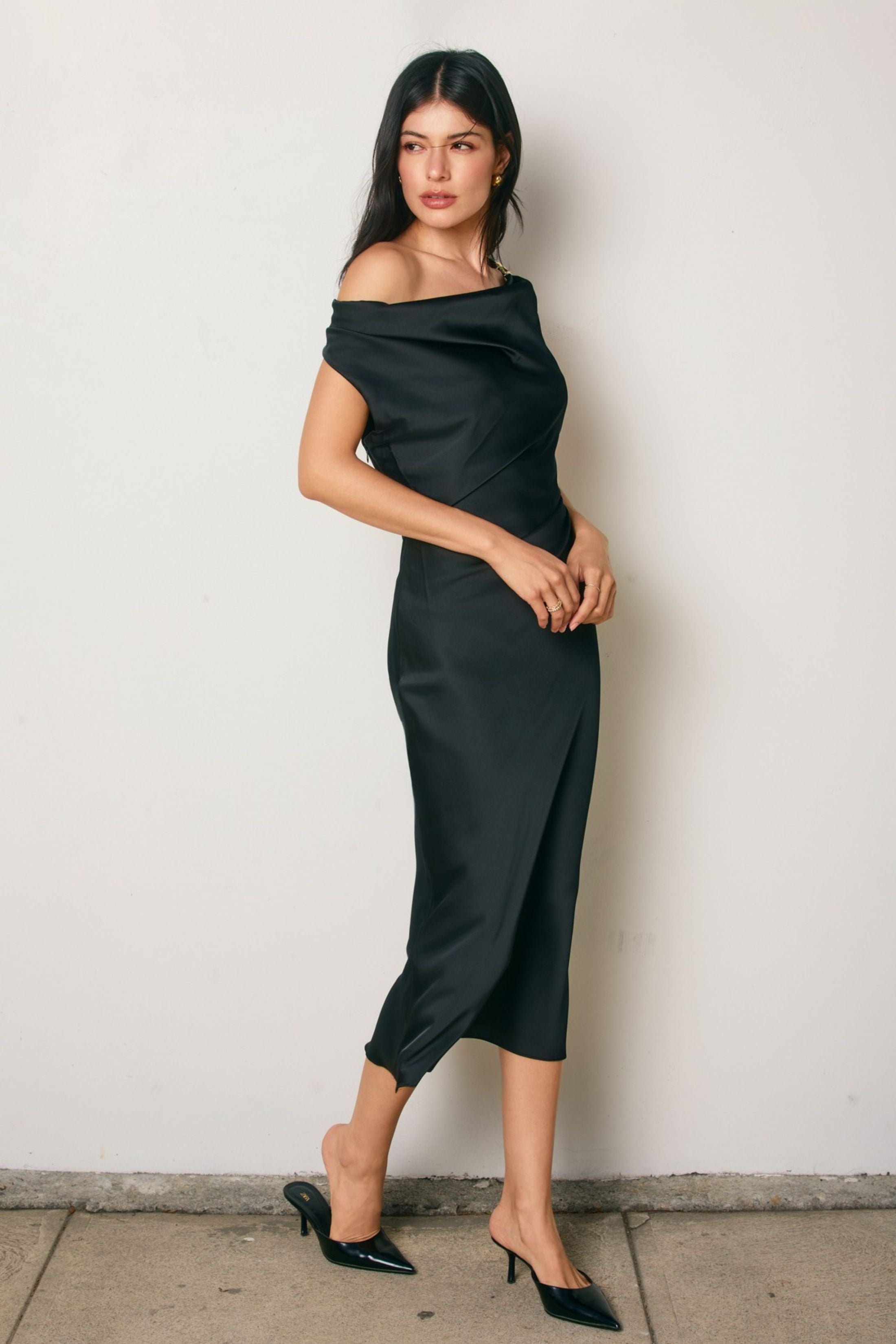 Hillary Off The Shoulder Dress