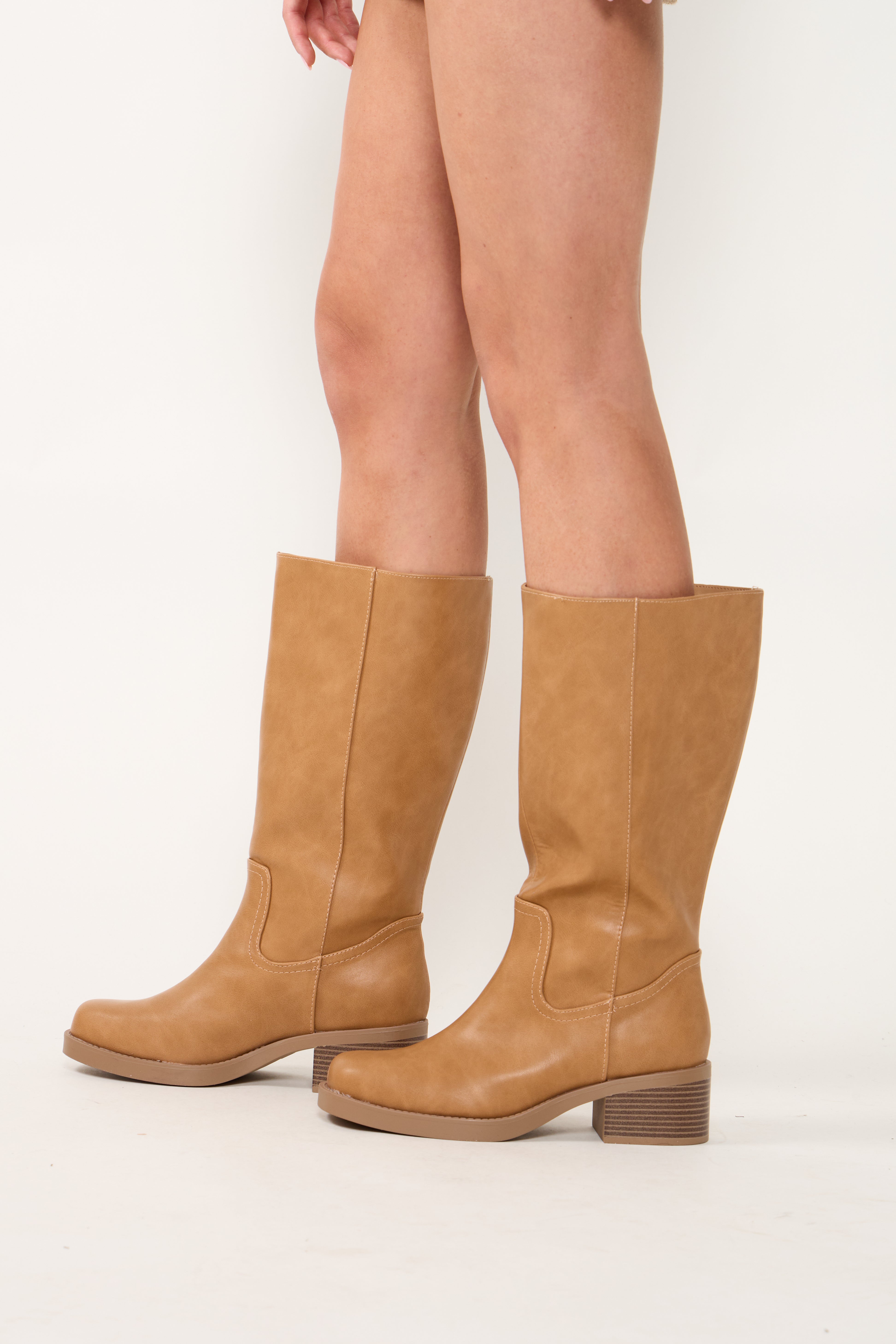 Belvin Throne Boot
