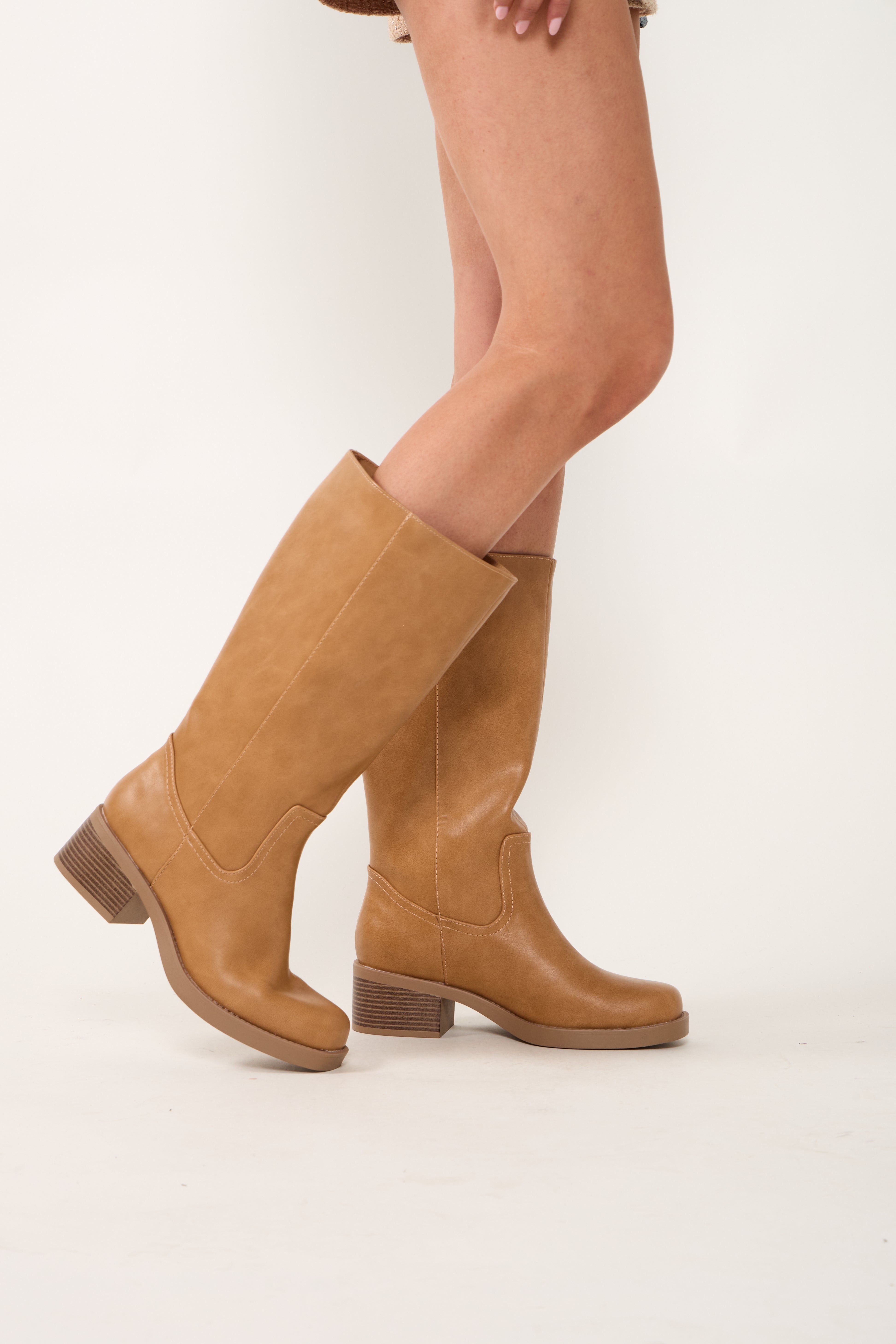 Belvin Throne Boot